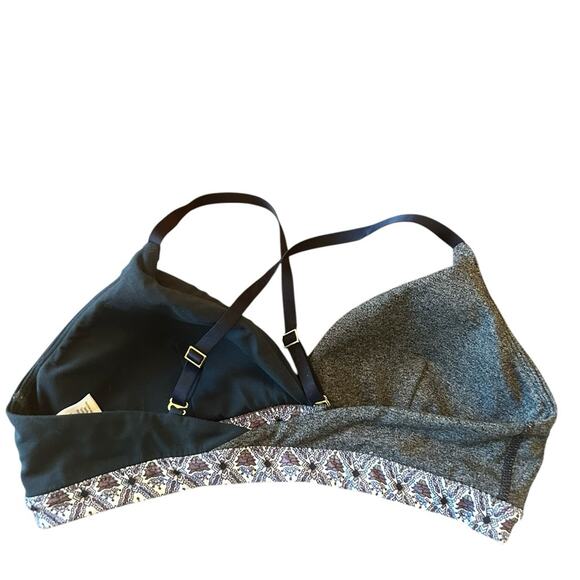 Athleta Inhale Convertible Sports Bra - Picture 5 of 7